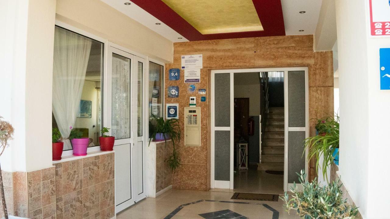 Niki Apartments Paralia Dionisiou Extérieur photo